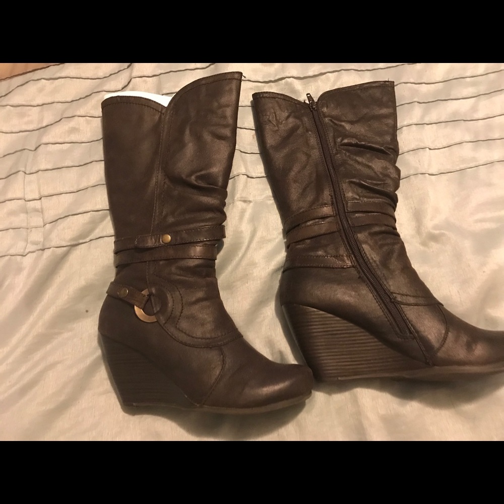 Bare Trap wedge heel boot